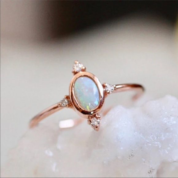 Jewelry - Dainty Opal ring